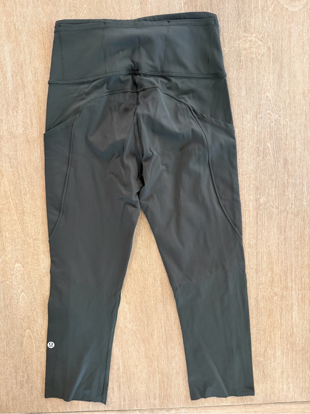 Lululemon army greenHigh Rise Crop Leggings Size 4